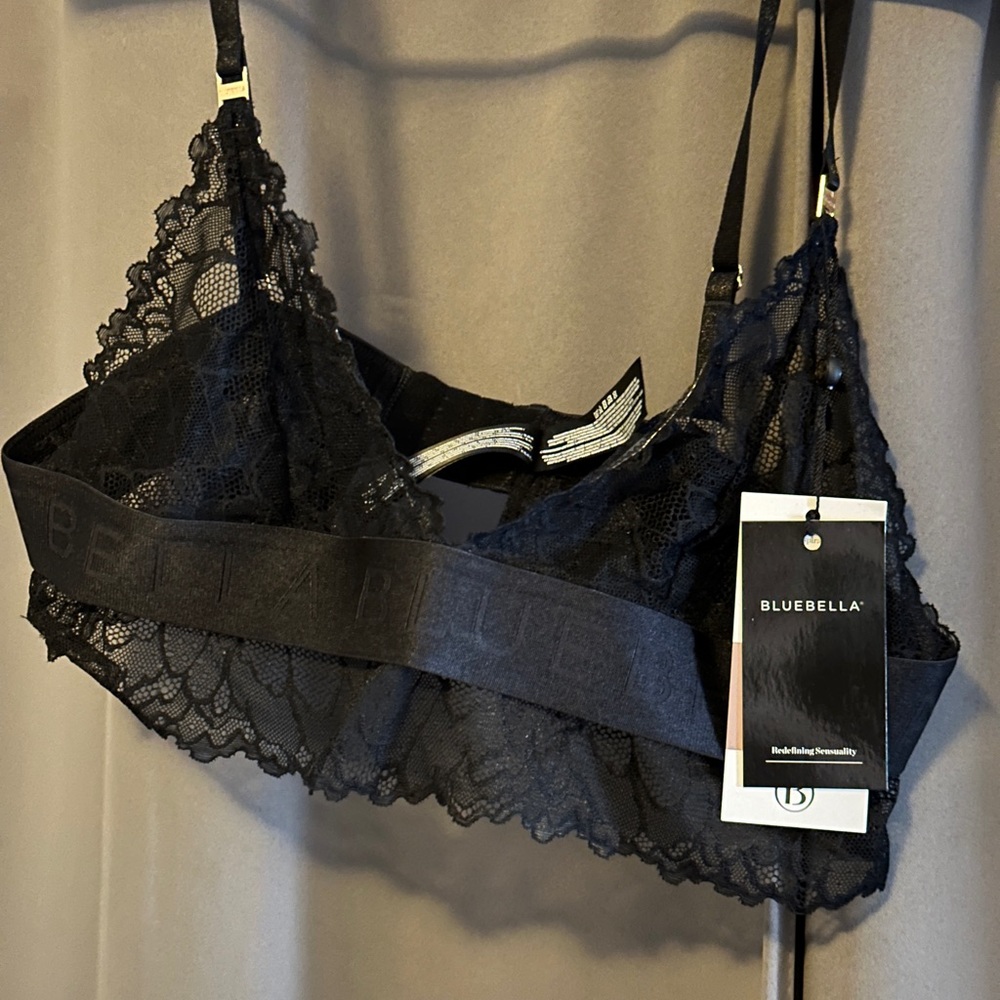 NWT Bralette - L